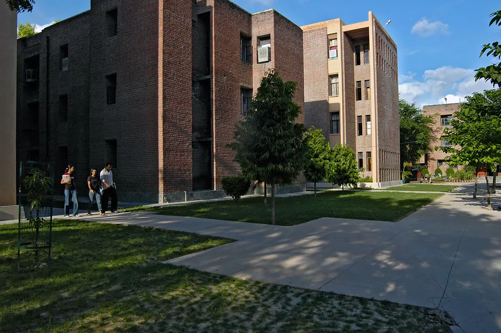 Institute of Management Technology (IMT) image