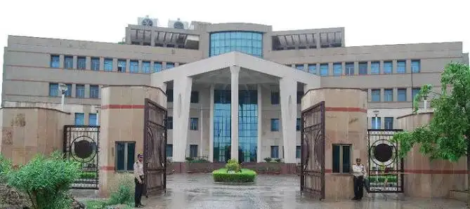 Indian Institute of Management Lucknow (Noida Campus) campus
