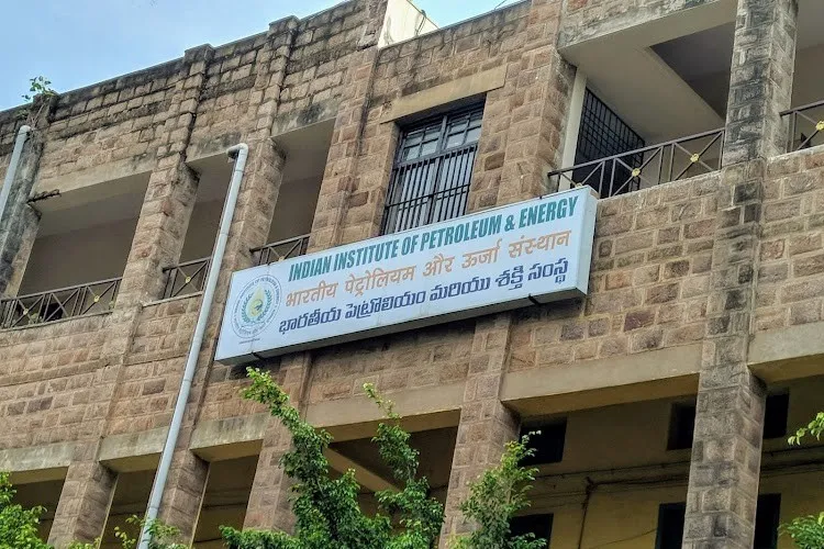 Indian Institute of Petroleum and Energy photo 3