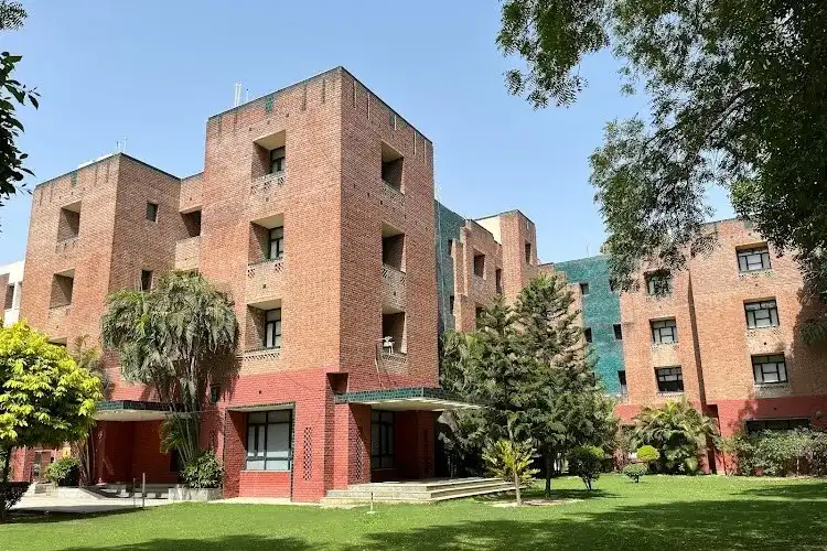 Institute of Management Technology (IMT) image