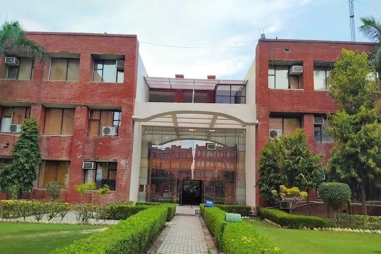 Lloyd Law College campus
