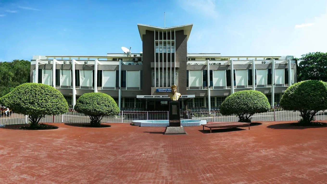 Visvesvaraya National Institute of Technology image
