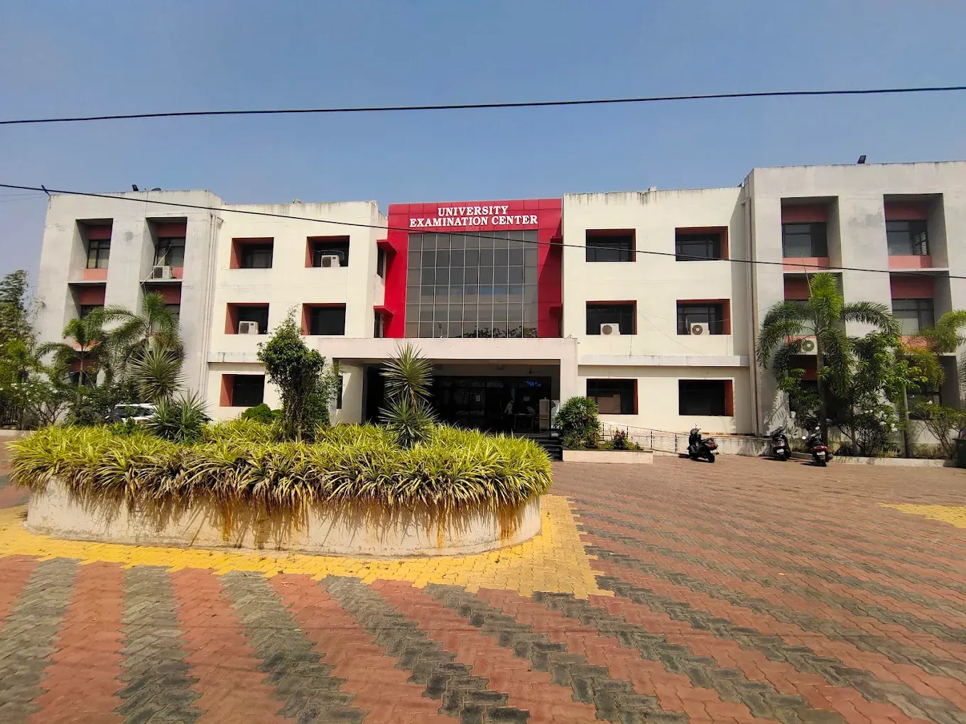 JNTU Kakinada (JNTUK) image